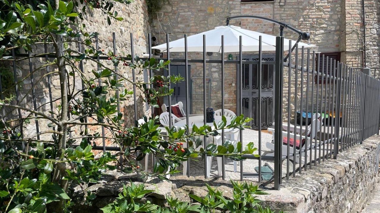 Villa Casa Di Duccio à Montone  Extérieur photo